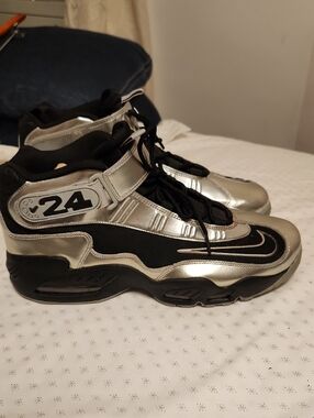 Nike Air Griffey Max1  Black and Silver Men's Size 13 Sneaker